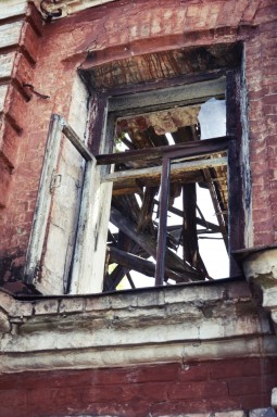 destroyed-building